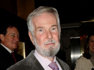 Supporting image for story: Robert Benton, Oscar-winning filmmaker behind Kramer Vs Kramer, dies at 92