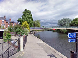 Supporting image for story: Passers-by rescue man from River Severn in Shrewsbury 