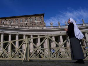 Supporting image for story: Pope Francis appears to be overcoming setback in recovery from pneumonia