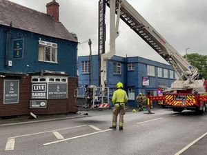Supporting image for story: Nobody hurt as severe fire breaks out at Brierley Hill pub