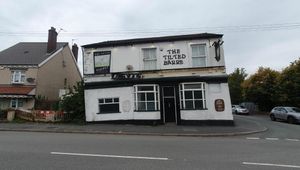 Supporting image for story: 'Zero' food hygiene rating leaves future of famous Tipton boozer in doubt just 18 months after it was saved