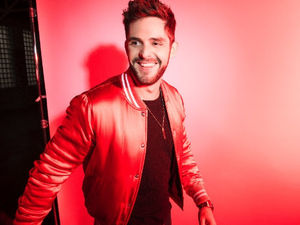 Supporting image for story: Thomas Rhett in Birmingham show