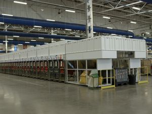 Supporting image for story: Machine that can sort 157,000 parcels a day installed at Royal Mail base in Wolverhampton