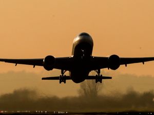 Supporting image for story: Inflation remains unchanged as air fares offset petrol price falls