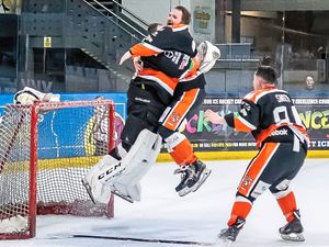 Supporting image for story: Joy as Telford Tigers maul rivals in their final league game