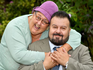 Supporting image for story: Teacher stranded in Russia meets comedienne 'who got him through the dark times' 