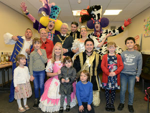 Supporting image for story: Cinderella, Oakengates Theatre, Telford - review 