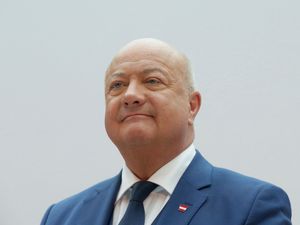 Supporting image for story: Austria’s new government takes office after five-month wait