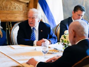 Supporting image for story: Netanyahu meets with Trump at Mar-a-Lago and offered optimism on Gaza ceasefire