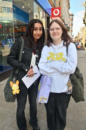 Hermoine Takhar 20 and Eve Woodfield 19 from Wolves, said they wouldn't use dating apps for early relationships