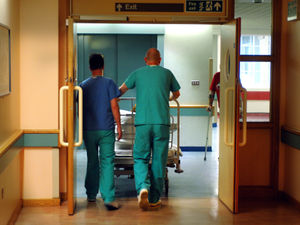 Supporting image for story: Figures show drop in Covid hospital admissions after jab rollout