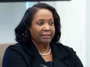 Supporting image for story: US Supreme Court lets Lisa Cook remain as Federal Reserve governor for now