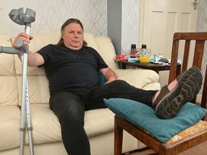 Supporting image for story: Electrician told 'to quit his £40k a year job' after he broke his leg in order to get DWP help