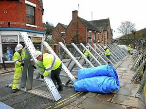 Supporting image for story: Flood defences pulled down on River Severn