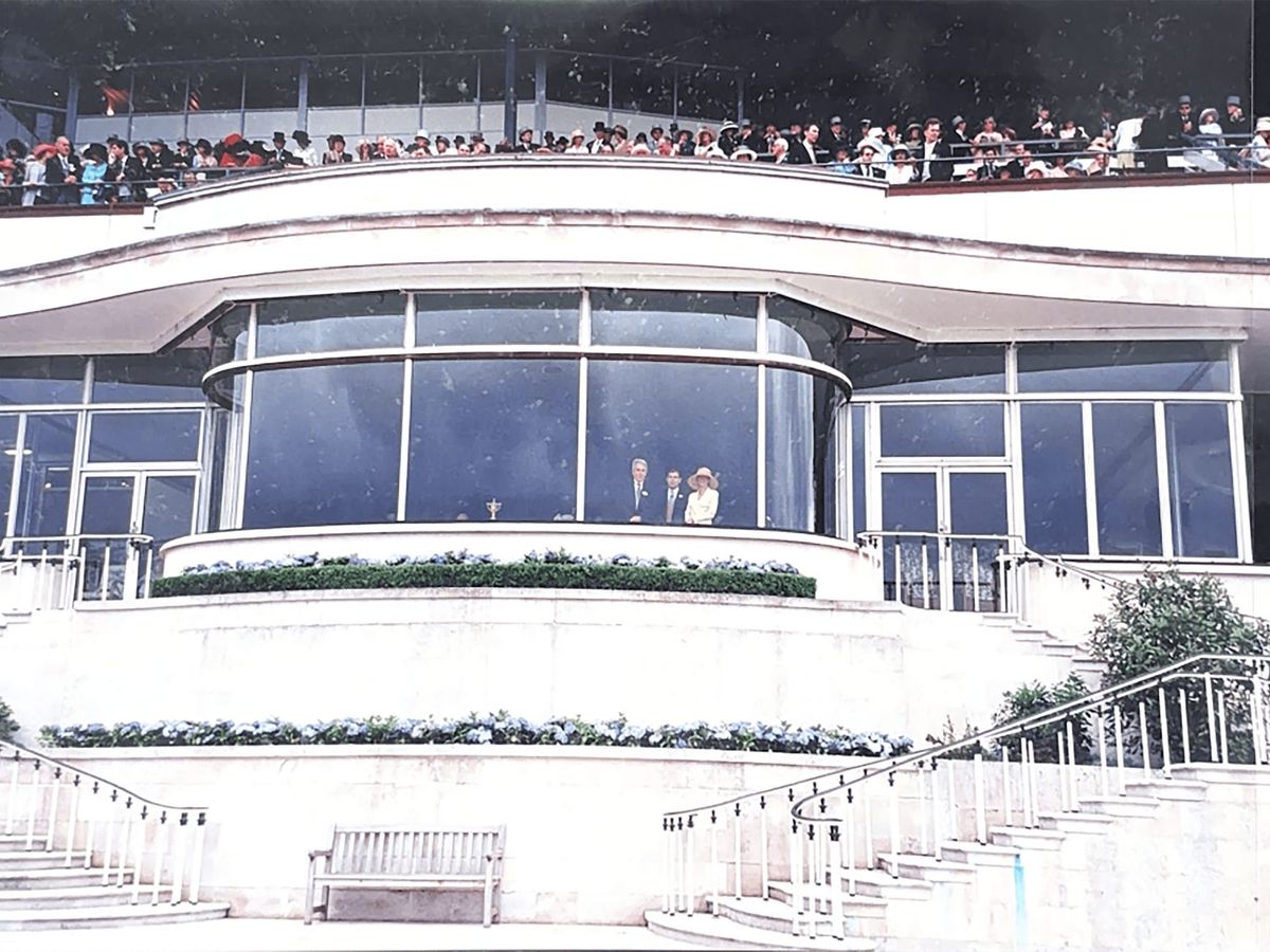 Andrew introduces paedophile Epstein to British high society in huge photo dump