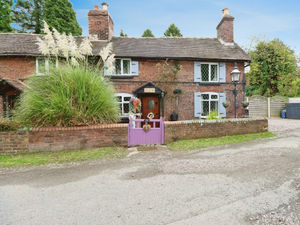 Supporting image for story: Charming Grade II listed cottage in the heart of Telford hits the market for cheap price