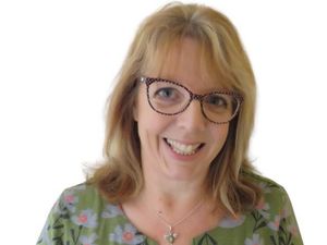 Supporting image for story: Shropshire midwife scoops national award