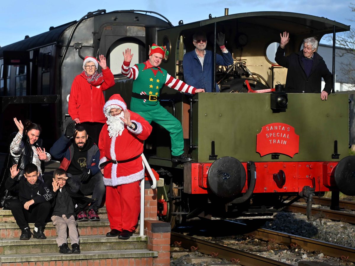 Families meet Father Christmas in unforgettable Santa Train journeys ...