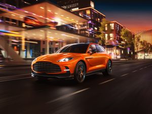 Supporting image for story: New Aston Martin DBX707 introduces sharper technology and revised design