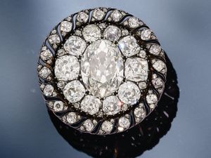 Supporting image for story: Diamond jewel abandoned by Napoleon at Battle of Waterloo to go up for sale