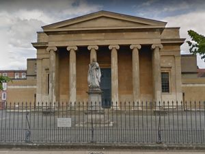 Supporting image for story: Hammer attack man tried to bludgeon woman to death at corner shop