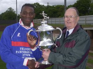 Supporting image for story: Shrewsbury Town will rally to support popular Elliott Bennett – Steve Cotterill