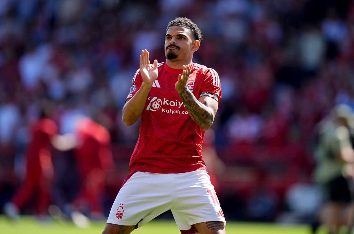 Former Wolves midfielder set for Tottenham medical