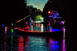 Supporting image for story: In pictures and video: Ironbridge River Festival attracts up to 20,000