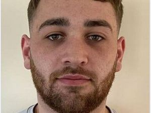 Supporting image for story: Police looking for 24-year-old man in relation to drug and robbery offences