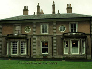 Supporting image for story: Compton Hospice staff face axe after facelift