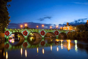 Supporting image for story: Shrewsbury's Welsh Bridge is looking a real picture as artist lights it up