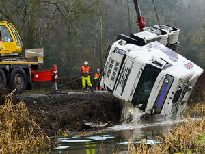 Supporting image for story: Mid Wales AM sees red over delay in removing traffic lights
