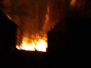 Supporting image for story: Fifty firefighters tackle huge blaze