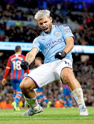 Manchester City's Sergio Aguero celebrates
