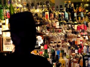 Supporting image for story: Surgeon general calls for new label on alcohol to warn Americans of cancer risk