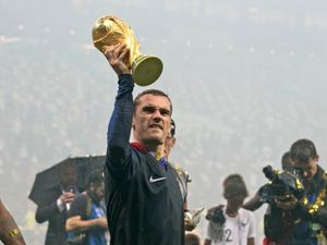 Supporting image for story: World Cup winner Antoine Griezmann calls time on France career