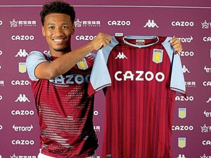 Supporting image for story: Aston Villa complete Boubacar Kamara signing 