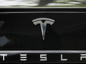 Supporting image for story: Tesla awards CEO Musk millions of shares valued at about 29 billion dollars