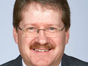 Supporting image for story: Tributes paid to Lichfield town clerk after his death