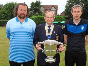 Supporting image for story: Bowls innovator Mike Beckett steps down