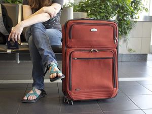 Supporting image for story: Hotel closes to paying guests as it takes in asylum-seekers