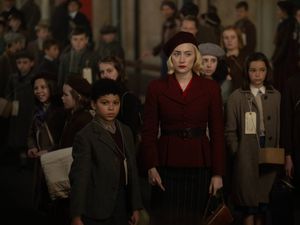 Supporting image for story: Saoirse Ronan searches for her son in trailer for Sir Steve McQueen’s Blitz