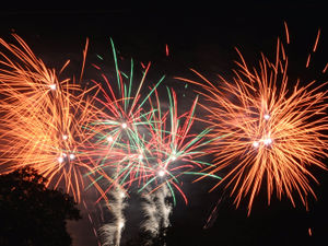 Supporting image for story: 'We apologise': Council says sorry for long delay in Oswestry firework show