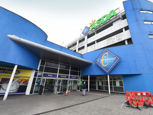 Supporting image for story: Warning after nearly 100,000 visit Black Country shopping centre