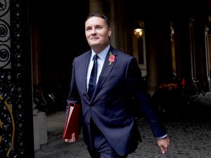 Supporting image for story: Wes Streeting pledges to address concerns surrounding physician associates