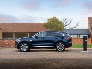 Supporting image for story: First drive: Is the Jaguar F-Pace most appealing with plug-in hybrid power?