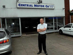 Supporting image for story: Nine-car raid at Darlaston dealership