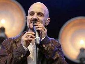 Supporting image for story: Hey ma, James are back in town