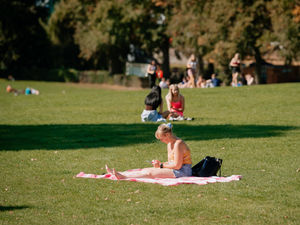 Supporting image for story: Salopians bask in glorious weather - but enjoy it while you can!