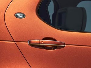 Supporting image for story: Jaguar Land Rover backs new multi-million-pound driverless car centre